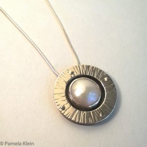Mabe Pearl Round Riveted Pendant